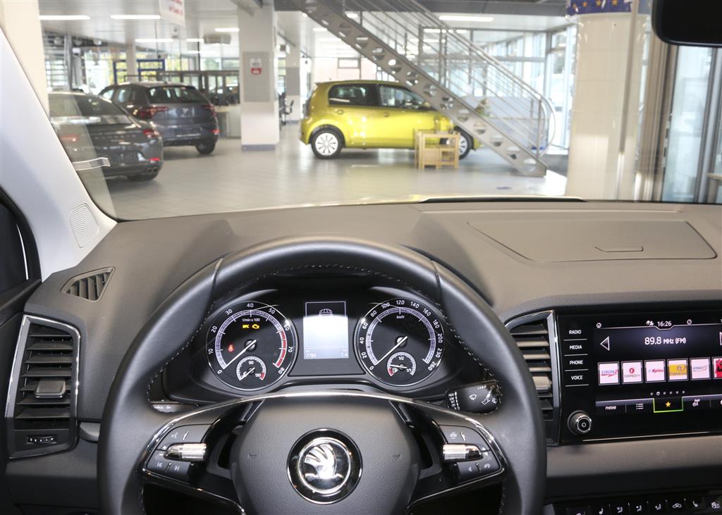 Skoda Karoq  bei Hoffmann Automobile in Wolfsburg kaufen und sofort mitnehmen - Bild 9