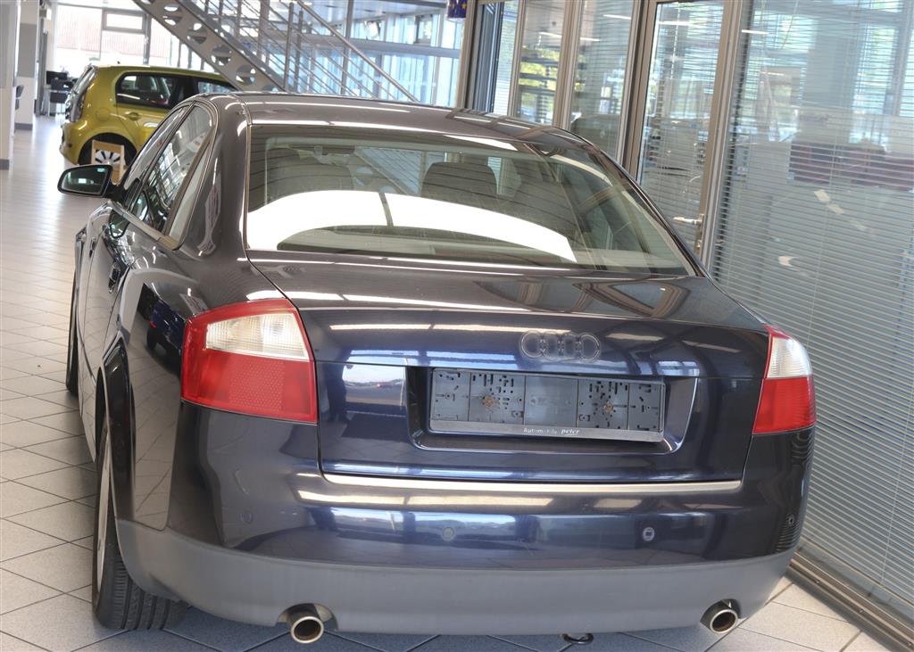 Audi A4  bei Hoffmann Automobile in Wolfsburg kaufen und sofort mitnehmen - Bild 3