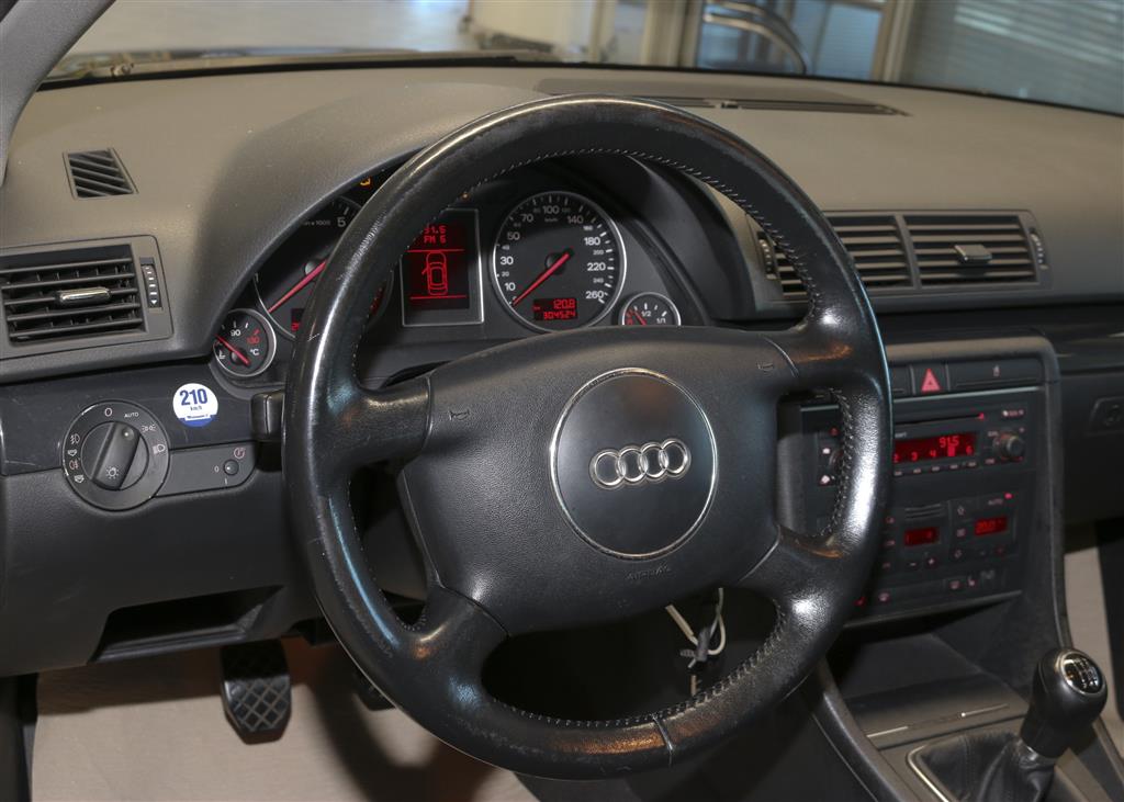 Audi A4  bei Hoffmann Automobile in Wolfsburg kaufen und sofort mitnehmen - Bild 7