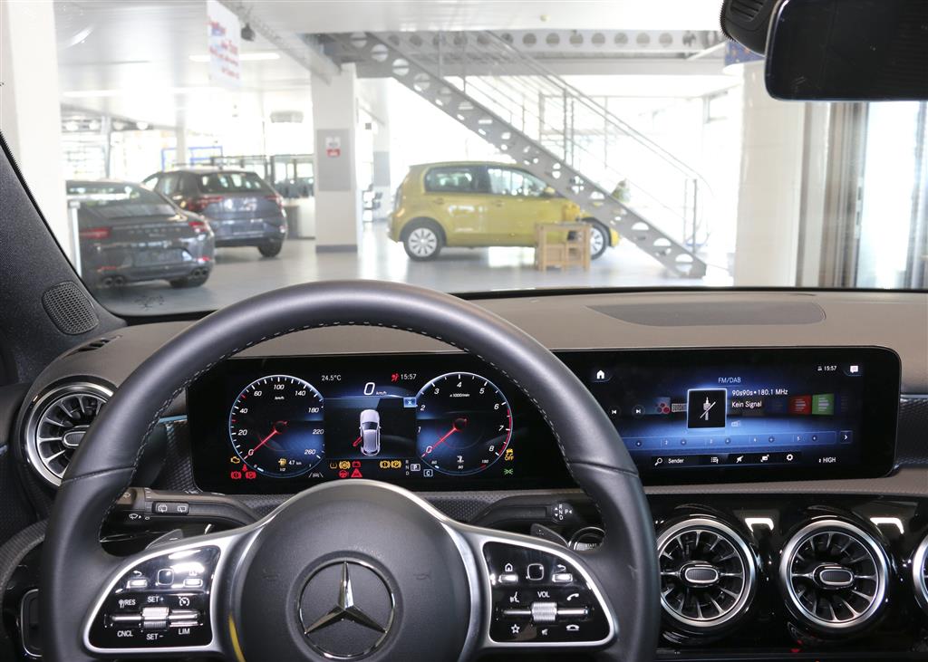 Mercedes-Benz A 250  bei Hoffmann Automobile in Wolfsburg kaufen und sofort mitnehmen - Bild 10