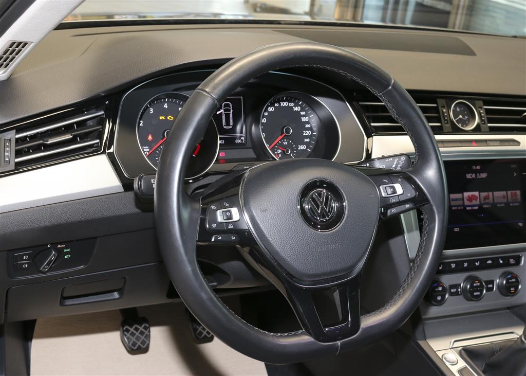 VW Passat Variant  bei Hoffmann Automobile in Wolfsburg kaufen und sofort mitnehmen - Bild 10