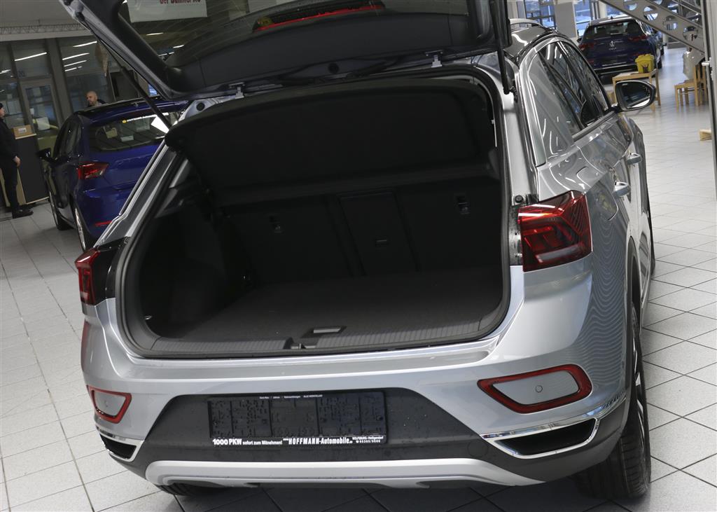 VW T-Roc  bei Hoffmann Automobile in Wolfsburg kaufen und sofort mitnehmen - Bild 2