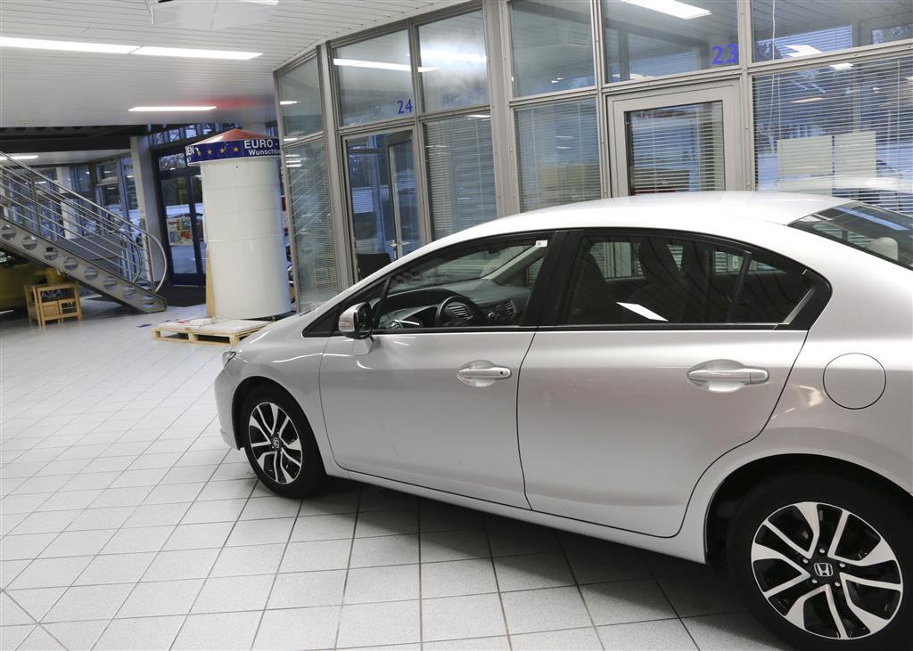 Honda Civic  bei Hoffmann Automobile in Wolfsburg kaufen und sofort mitnehmen - Bild 13
