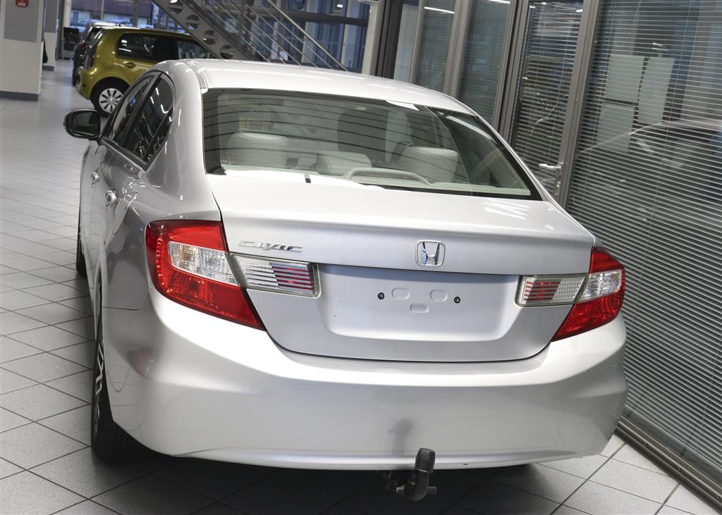 Honda Civic  bei Hoffmann Automobile in Wolfsburg kaufen und sofort mitnehmen - Bild 4