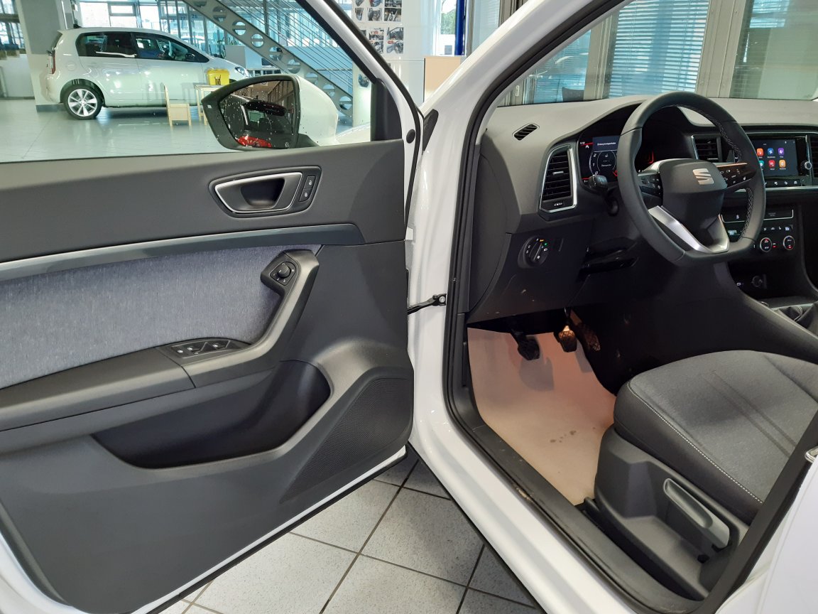 Seat Ateca  bei Hoffmann Automobile in Wolfsburg kaufen und sofort mitnehmen - Bild 15