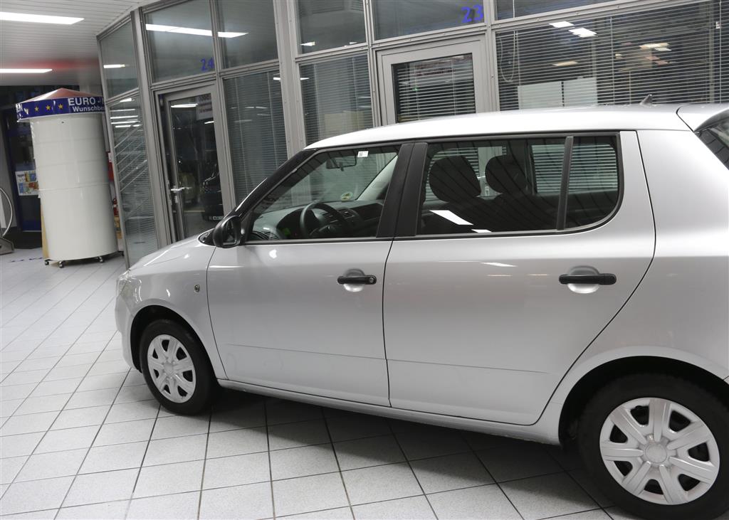 Skoda Fabia  bei Hoffmann Automobile in Wolfsburg kaufen und sofort mitnehmen - Bild 12