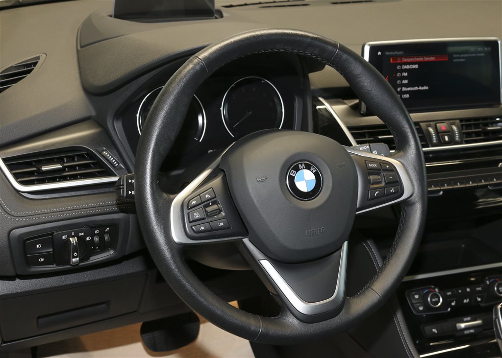 BMW 218 Active Tourer  bei Hoffmann Automobile in Wolfsburg kaufen und sofort mitnehmen - Bild 14