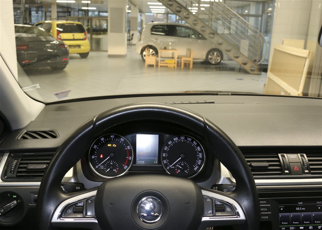 Skoda Rapid Spaceback  bei Hoffmann Automobile in Wolfsburg kaufen und sofort mitnehmen - Bild 10