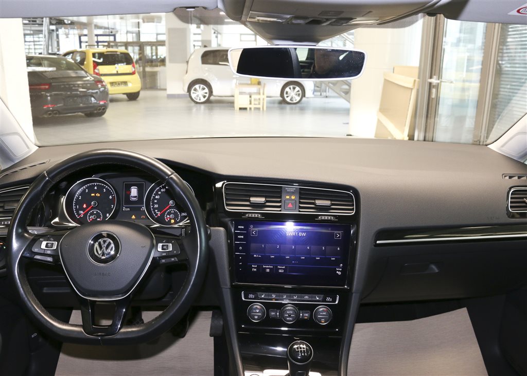 VW Golf Variant  bei Hoffmann Automobile in Wolfsburg kaufen und sofort mitnehmen - Bild 6