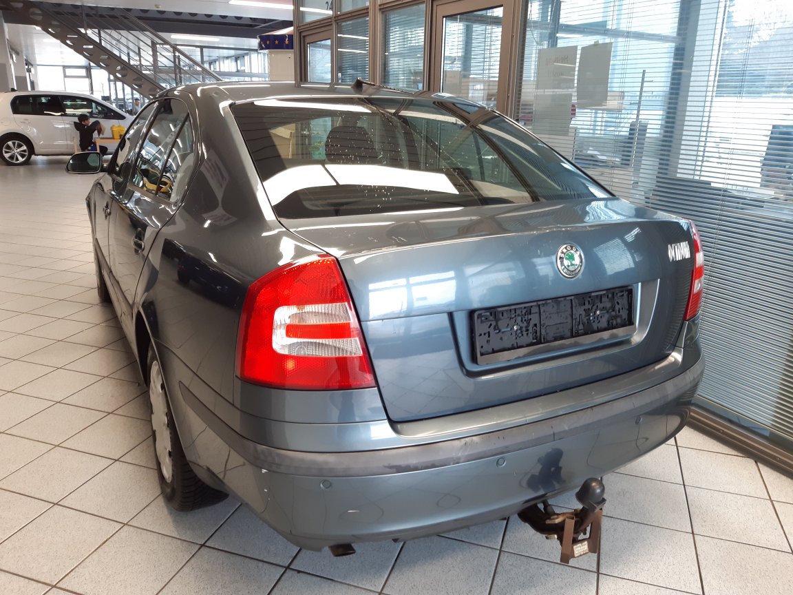 Skoda Octavia  bei Hoffmann Automobile in Wolfsburg kaufen und sofort mitnehmen - Bild 3