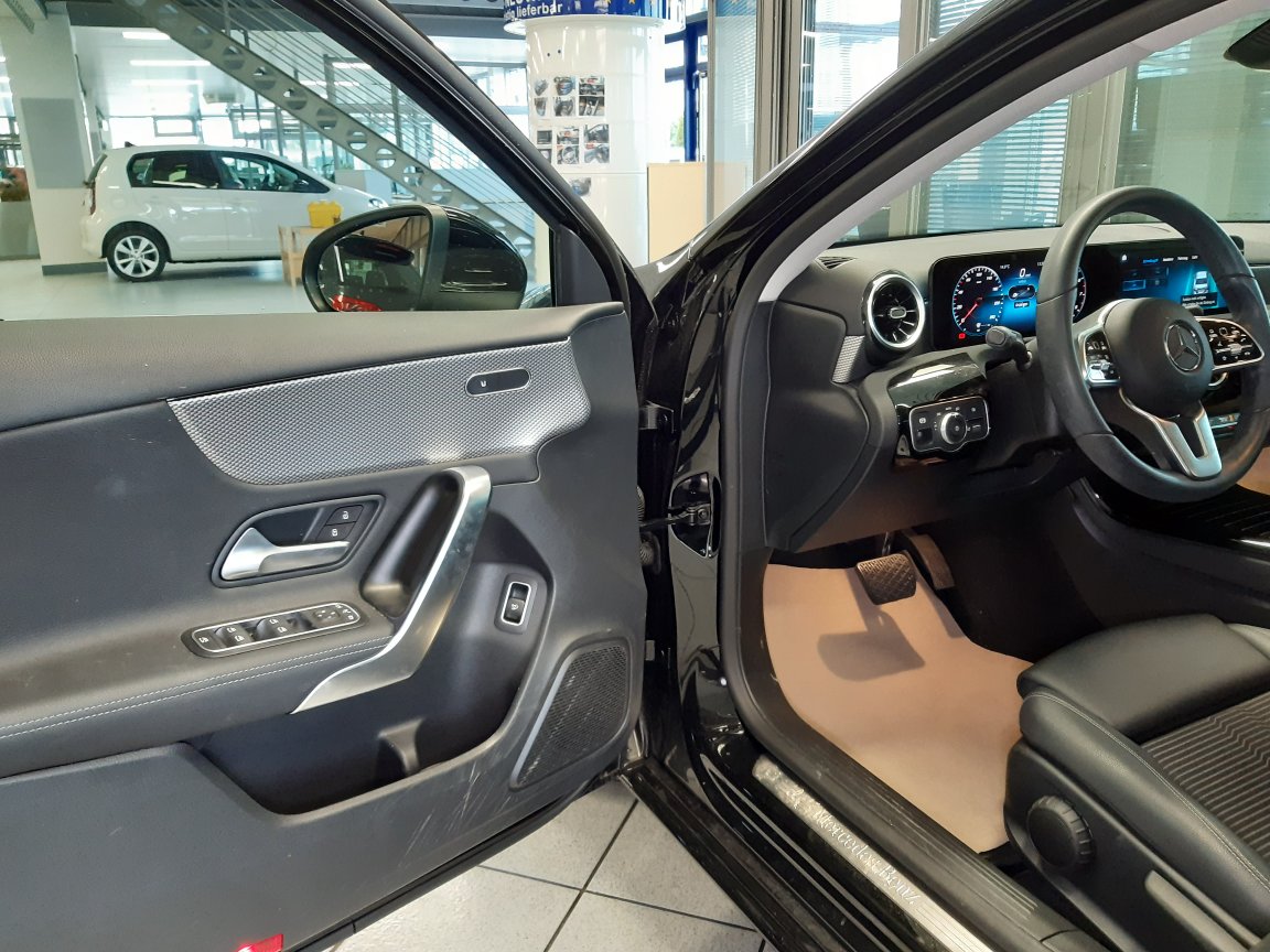 Mercedes-Benz A 200  bei Hoffmann Automobile in Wolfsburg kaufen und sofort mitnehmen - Bild 13