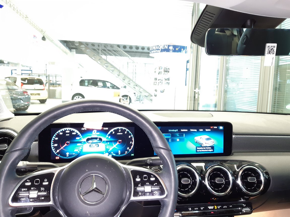 Mercedes-Benz A 200  bei Hoffmann Automobile in Wolfsburg kaufen und sofort mitnehmen - Bild 9