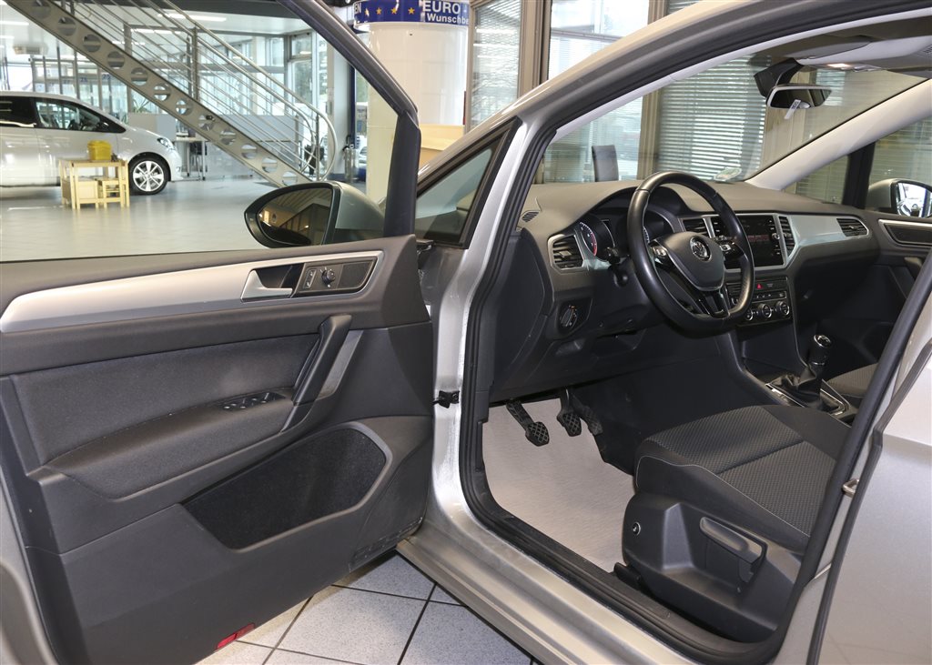 VW Golf Sportsvan  bei Hoffmann Automobile in Wolfsburg kaufen und sofort mitnehmen - Bild 13