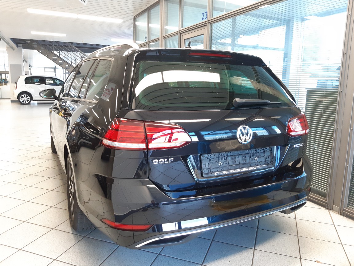 VW Golf Variant  bei Hoffmann Automobile in Wolfsburg kaufen und sofort mitnehmen - Bild 4