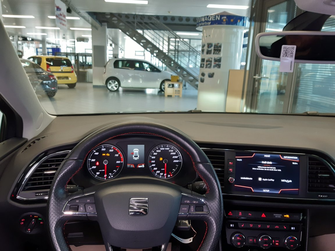 Seat Leon Sportstourer  ST  bei Hoffmann Automobile in Wolfsburg kaufen und sofort mitnehmen - Bild 12