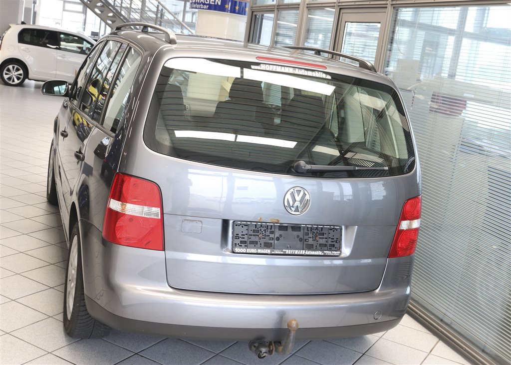 VW Touran  bei Hoffmann Automobile in Wolfsburg kaufen und sofort mitnehmen - Bild 3
