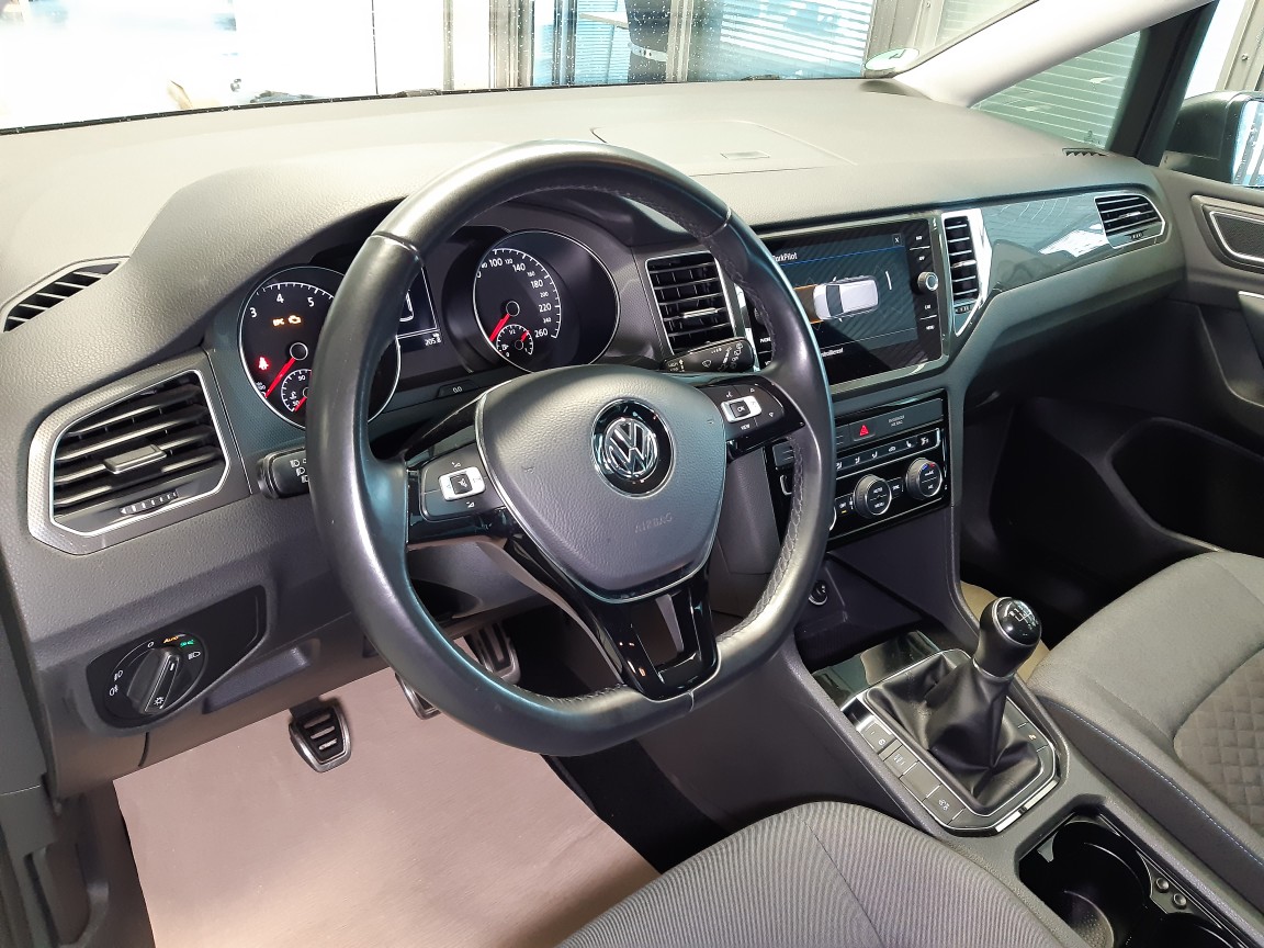VW Golf Sportsvan  bei Hoffmann Automobile in Wolfsburg kaufen und sofort mitnehmen - Bild 11