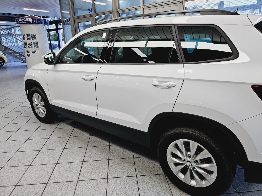 Skoda Karoq  bei Hoffmann Automobile in Wolfsburg kaufen und sofort mitnehmen - Bild 17