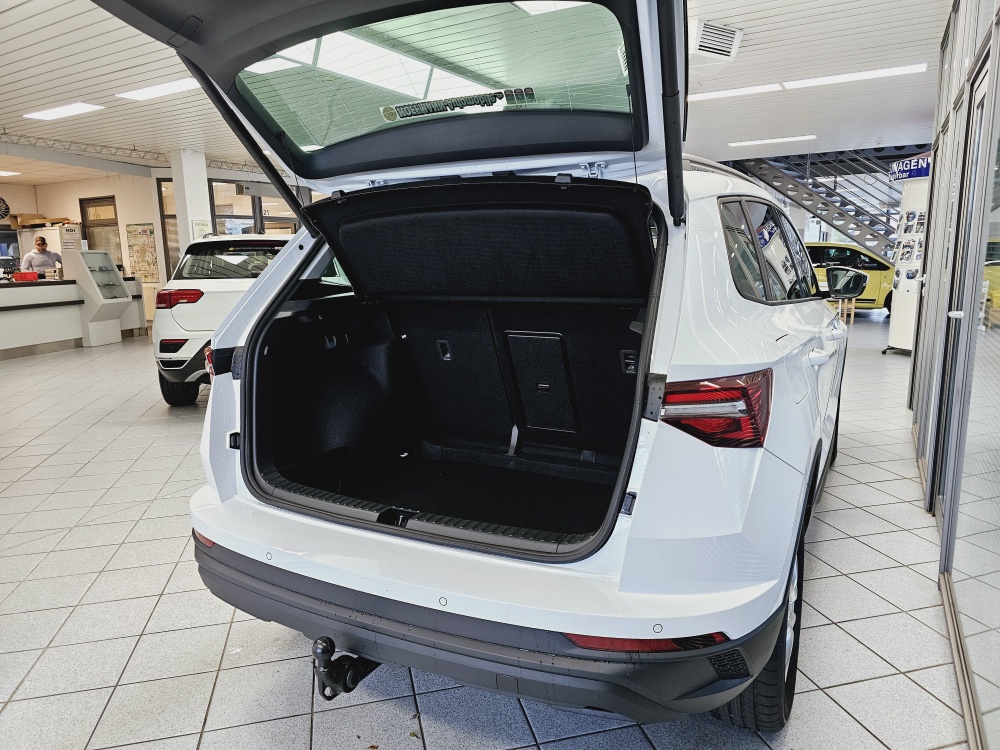 Skoda Karoq  bei Hoffmann Automobile in Wolfsburg kaufen und sofort mitnehmen - Bild 2