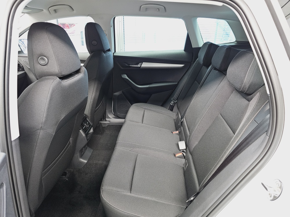 Skoda Karoq  bei Hoffmann Automobile in Wolfsburg kaufen und sofort mitnehmen - Bild 6