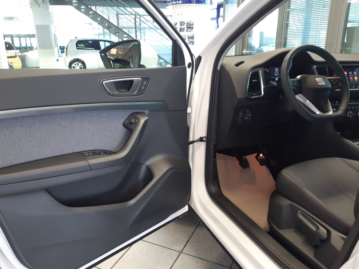Seat Ateca  bei Hoffmann Automobile in Wolfsburg kaufen und sofort mitnehmen - Bild 14