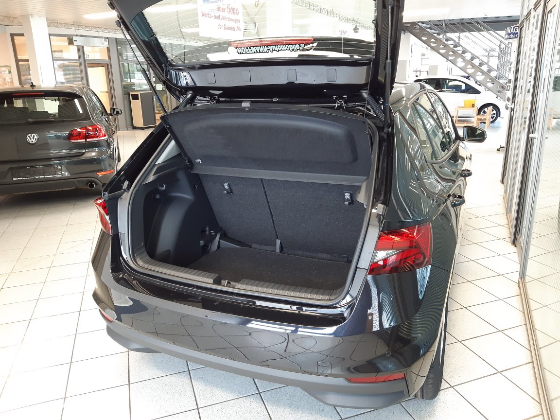 Skoda Fabia  bei Hoffmann Automobile in Wolfsburg kaufen und sofort mitnehmen - Bild 2