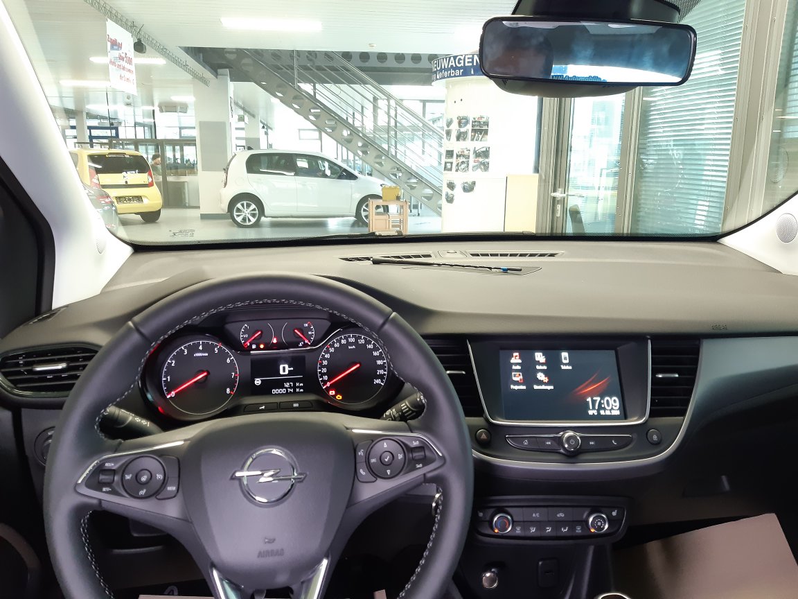Opel Crossland  bei Hoffmann Automobile in Wolfsburg kaufen und sofort mitnehmen - Bild 10