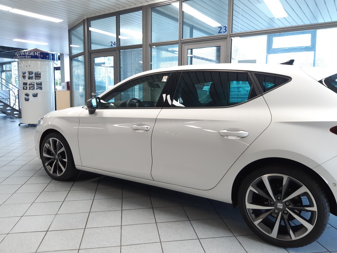 Seat Leon  bei Hoffmann Automobile in Wolfsburg kaufen und sofort mitnehmen - Bild 15