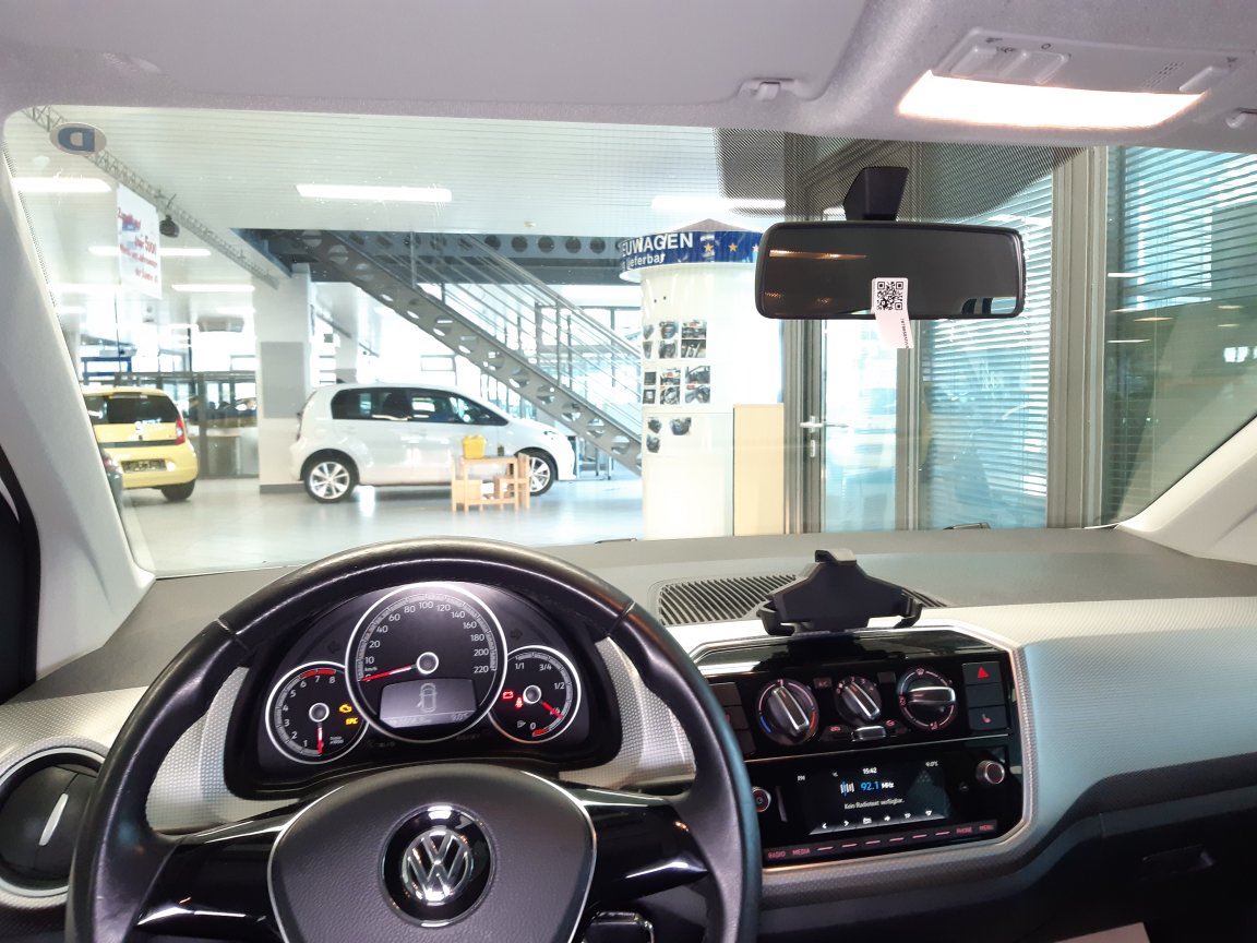 VW up!  bei Hoffmann Automobile in Wolfsburg kaufen und sofort mitnehmen - Bild 8