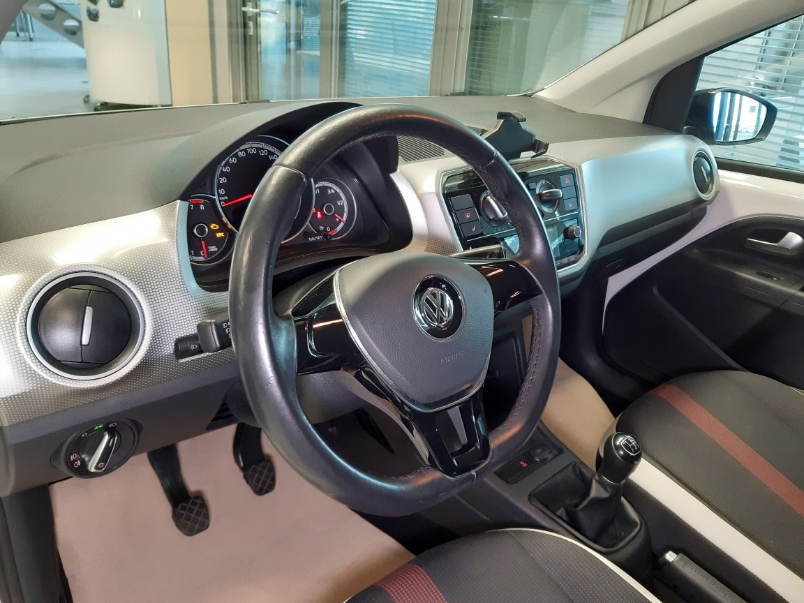VW up!  bei Hoffmann Automobile in Wolfsburg kaufen und sofort mitnehmen - Bild 9