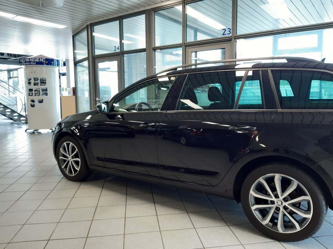 Skoda Octavia Combi  bei Hoffmann Automobile in Wolfsburg kaufen und sofort mitnehmen - Bild 14
