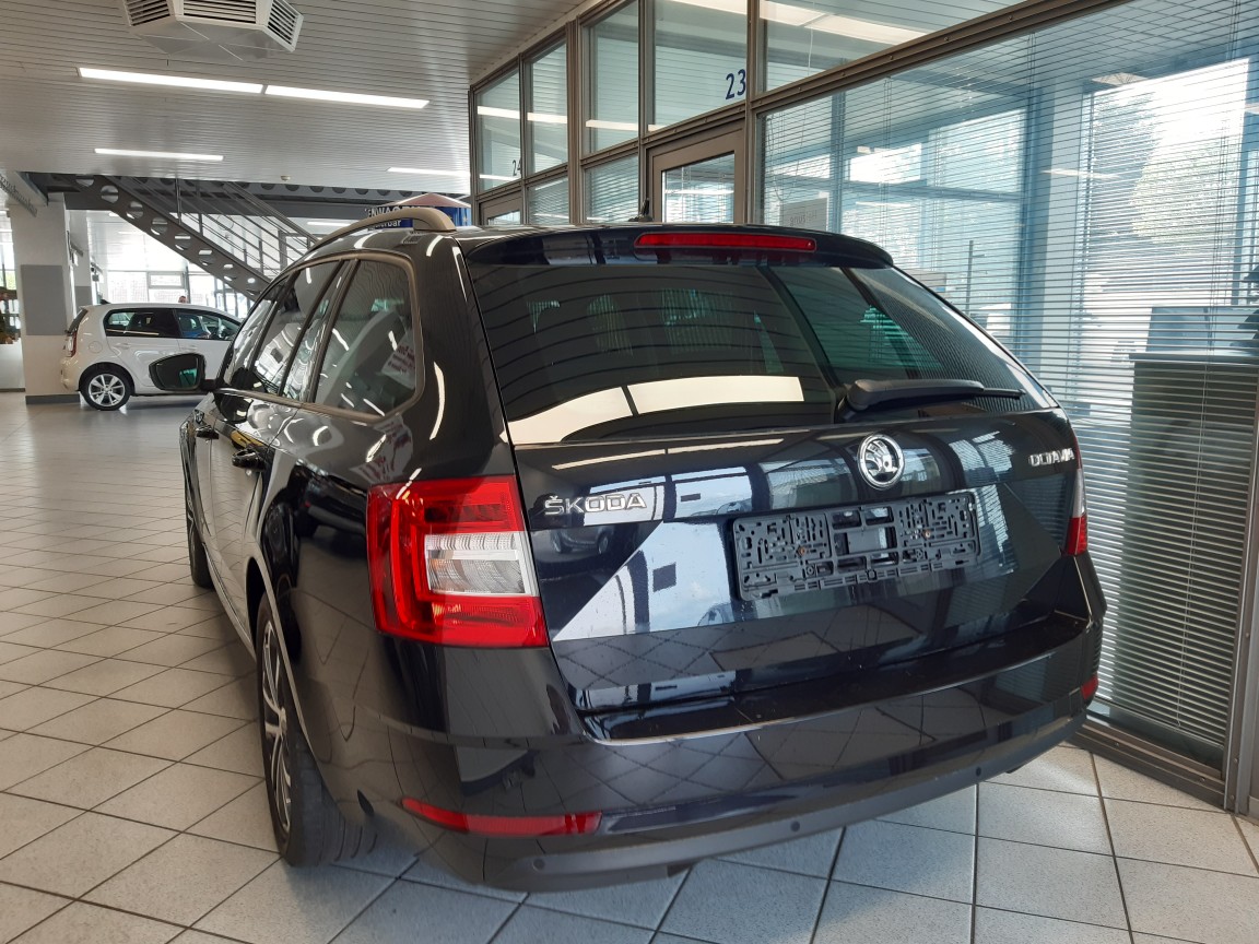 Skoda Octavia Combi  bei Hoffmann Automobile in Wolfsburg kaufen und sofort mitnehmen - Bild 3