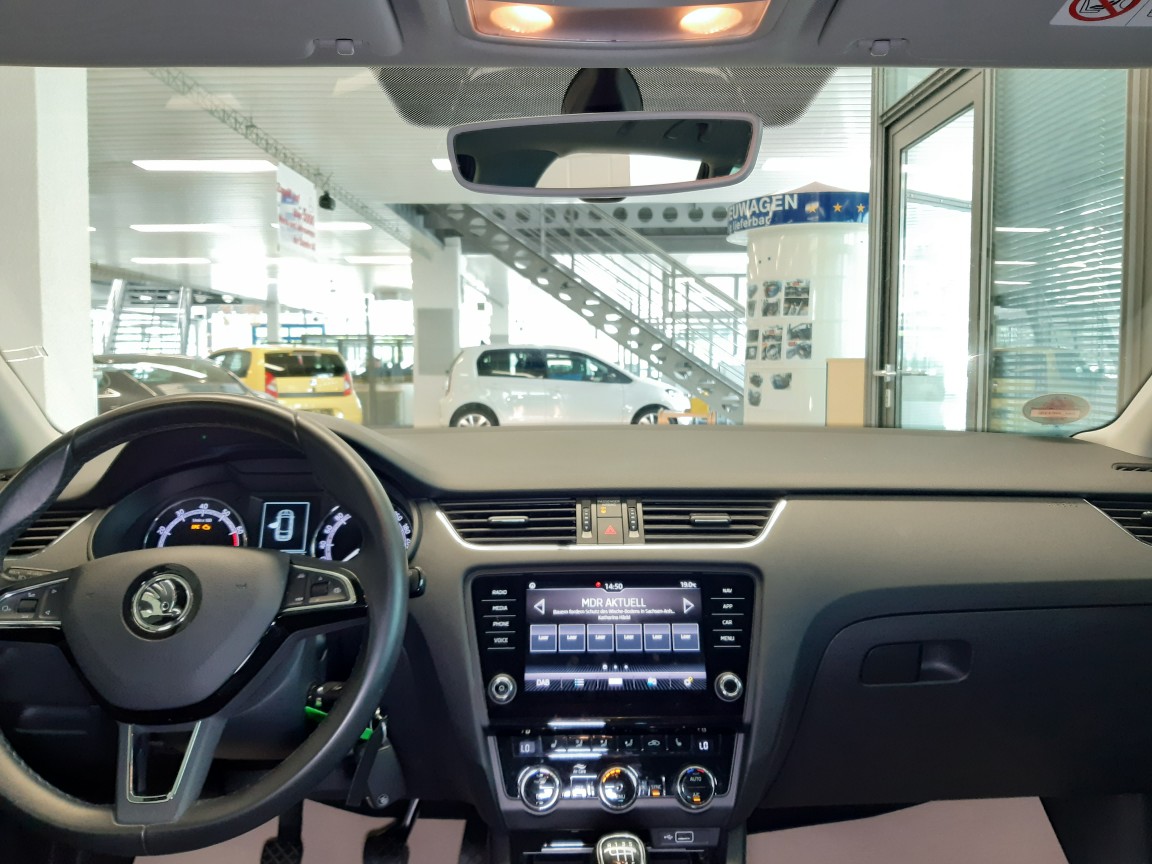 Skoda Octavia Combi  bei Hoffmann Automobile in Wolfsburg kaufen und sofort mitnehmen - Bild 5