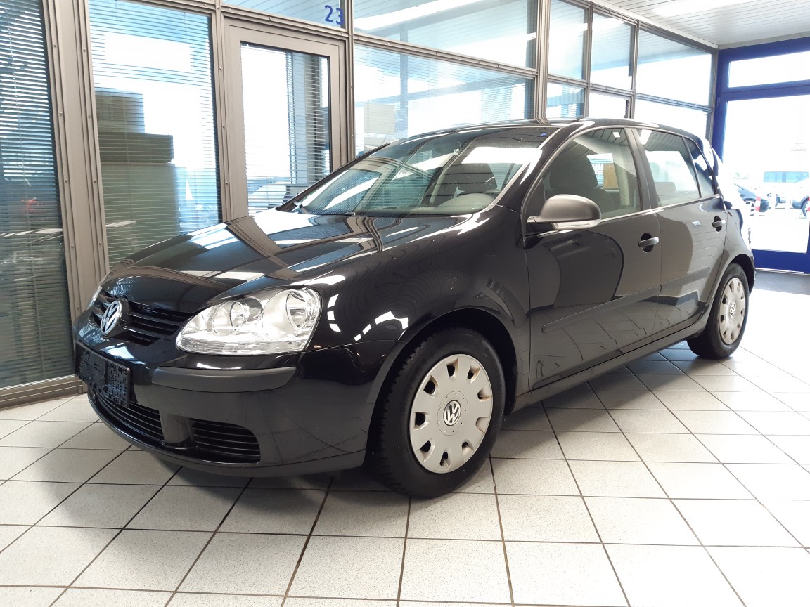 VW Golf Trendline für nur 2.400,- € bei Hoffmann Automobile in Wolfsburg kaufen und sofort mitnehmen