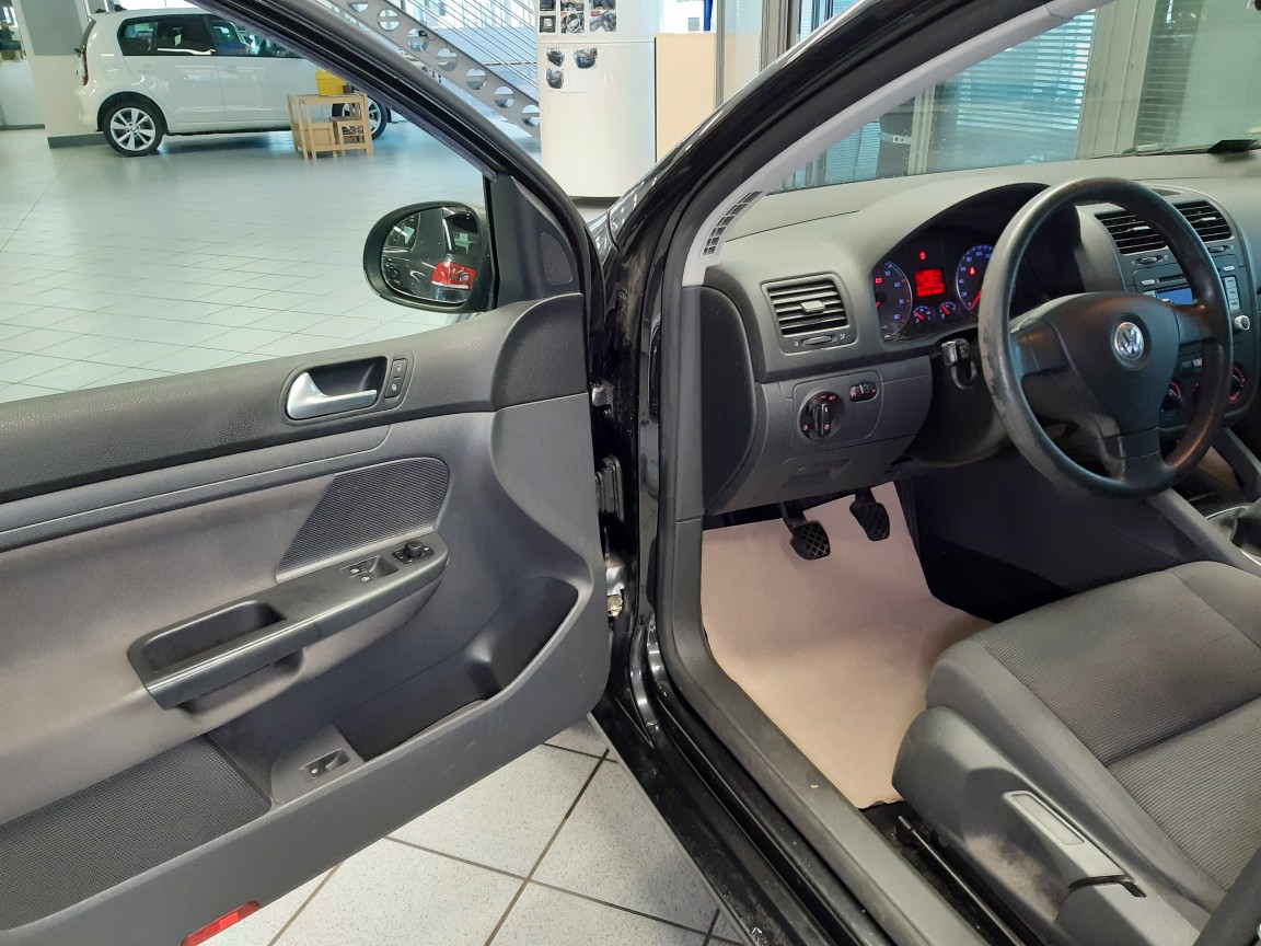 VW Golf  bei Hoffmann Automobile in Wolfsburg kaufen und sofort mitnehmen - Bild 12