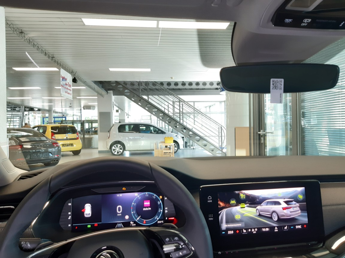 Skoda Octavia Combi  bei Hoffmann Automobile in Wolfsburg kaufen und sofort mitnehmen - Bild 11