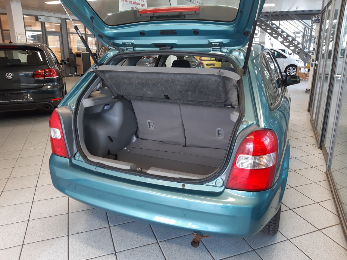 Mazda 323 F  bei Hoffmann Automobile in Wolfsburg kaufen und sofort mitnehmen - Bild 2