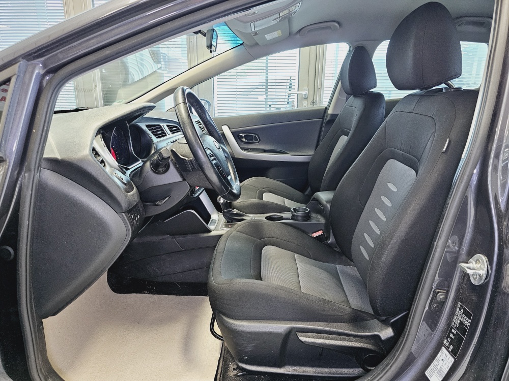 Kia Ceed  bei Hoffmann Automobile in Wolfsburg kaufen und sofort mitnehmen - Bild 11