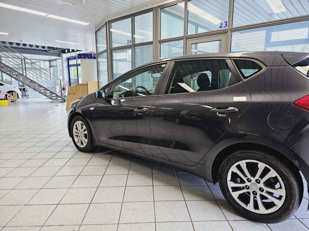 Kia Ceed  bei Hoffmann Automobile in Wolfsburg kaufen und sofort mitnehmen - Bild 13