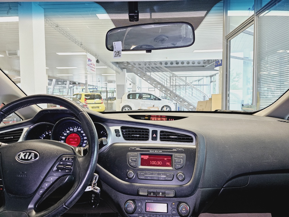 Kia Ceed  bei Hoffmann Automobile in Wolfsburg kaufen und sofort mitnehmen - Bild 5