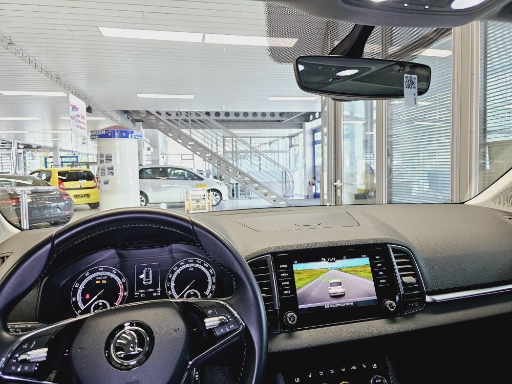 Skoda Karoq  bei Hoffmann Automobile in Wolfsburg kaufen und sofort mitnehmen - Bild 12