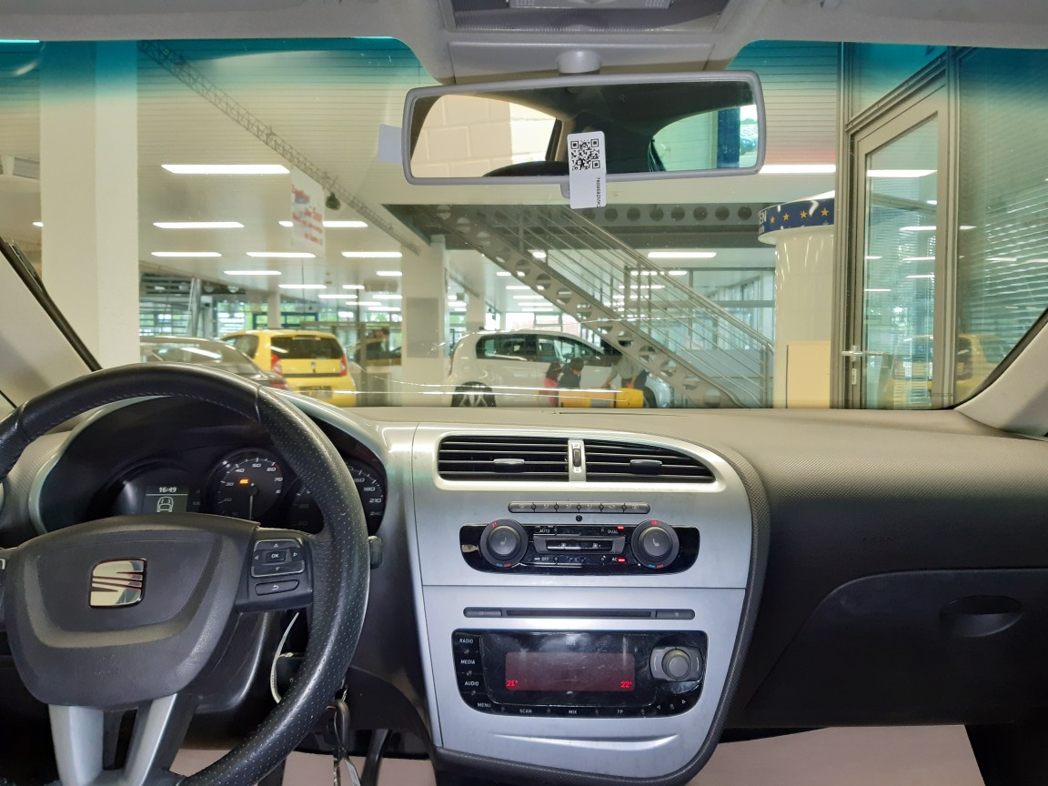 Seat Leon  bei Hoffmann Automobile in Wolfsburg kaufen und sofort mitnehmen - Bild 5