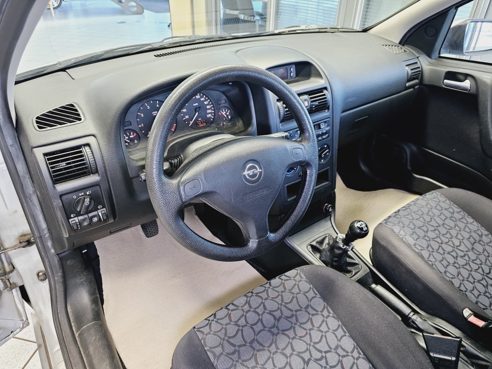 Opel Astra  bei Hoffmann Automobile in Wolfsburg kaufen und sofort mitnehmen - Bild 9