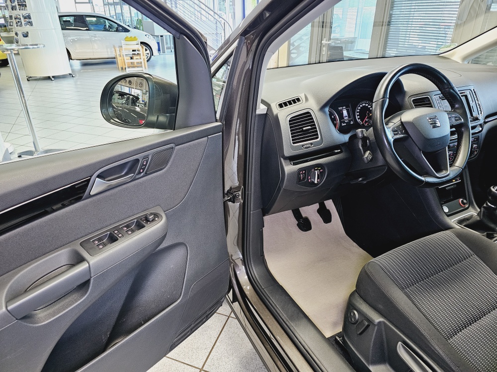 Seat Alhambra  bei Hoffmann Automobile in Wolfsburg kaufen und sofort mitnehmen - Bild 17