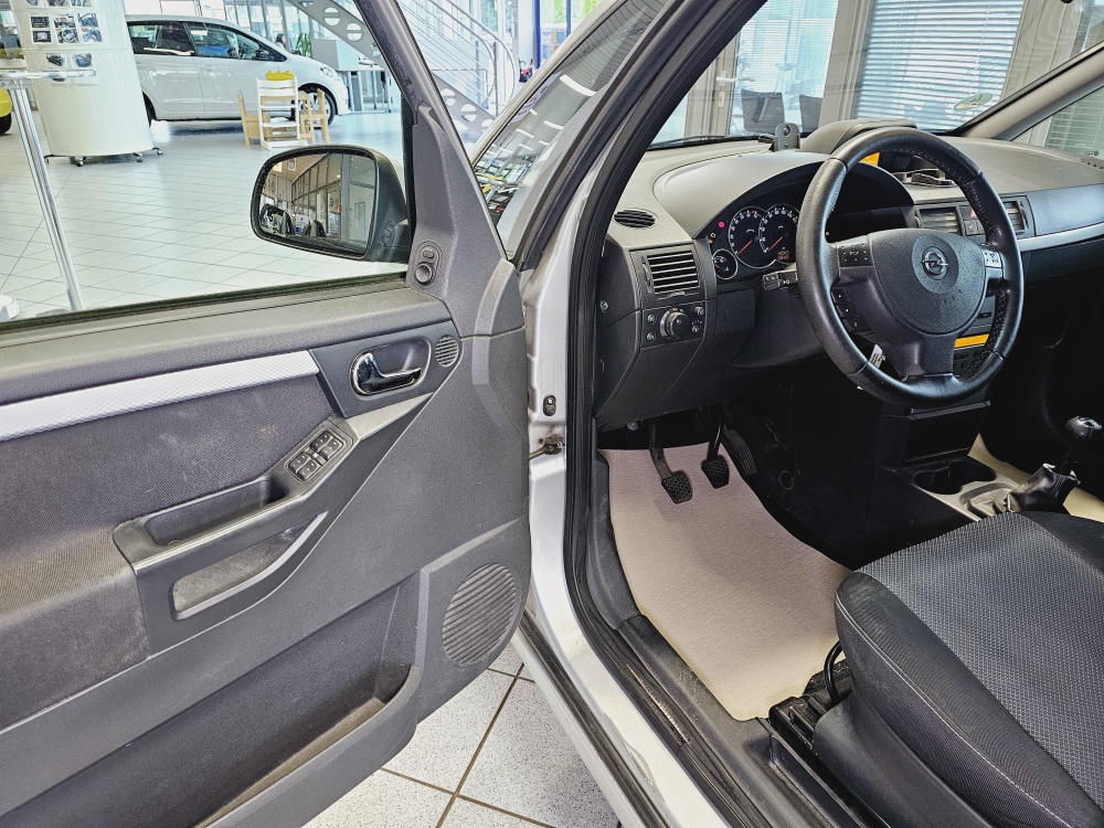 Opel Meriva  bei Hoffmann Automobile in Wolfsburg kaufen und sofort mitnehmen - Bild 13