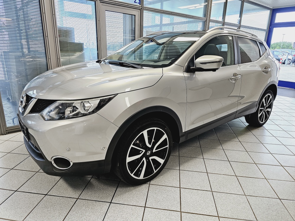 Nissan Qashqai Tekna für nur 16.350,- € bei Hoffmann Automobile in Wolfsburg kaufen und sofort mitnehmen