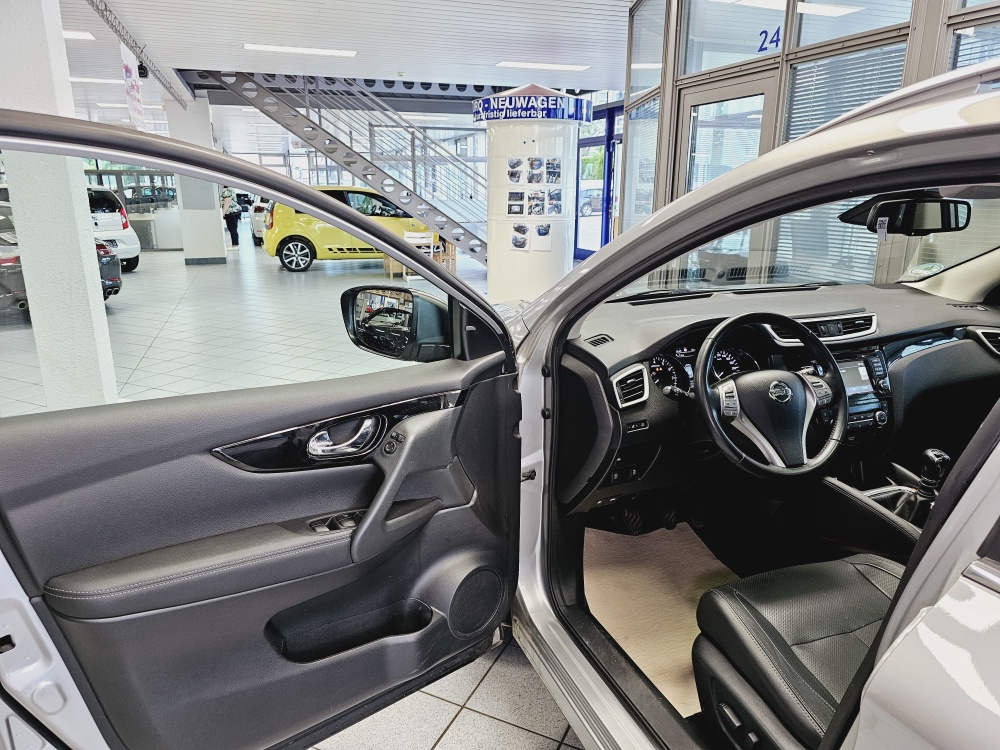 Nissan Qashqai  bei Hoffmann Automobile in Wolfsburg kaufen und sofort mitnehmen - Bild 17