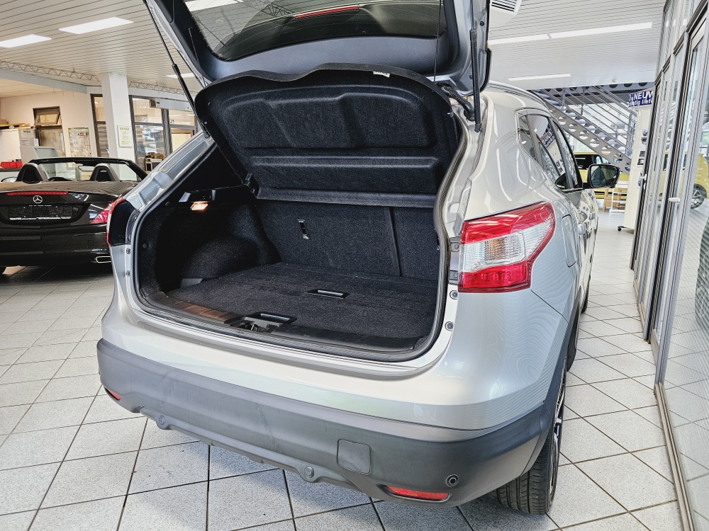 Nissan Qashqai  bei Hoffmann Automobile in Wolfsburg kaufen und sofort mitnehmen - Bild 2