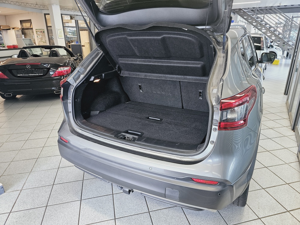 Nissan Qashqai  bei Hoffmann Automobile in Wolfsburg kaufen und sofort mitnehmen - Bild 2