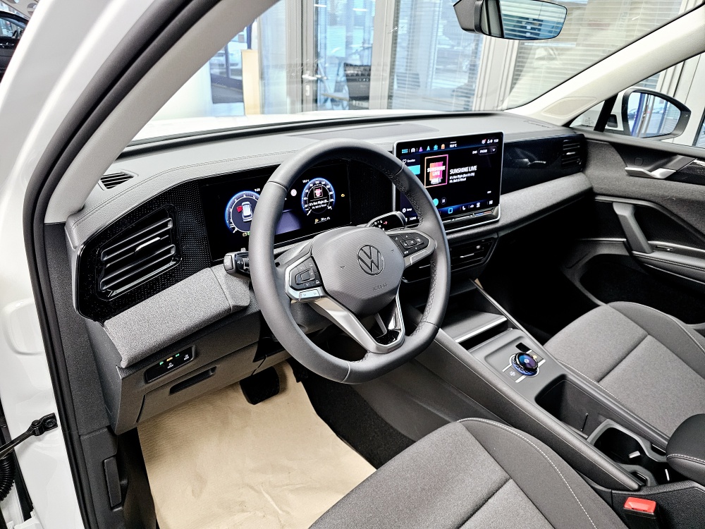 VW Tiguan  bei Hoffmann Automobile in Wolfsburg kaufen und sofort mitnehmen - Bild 18
